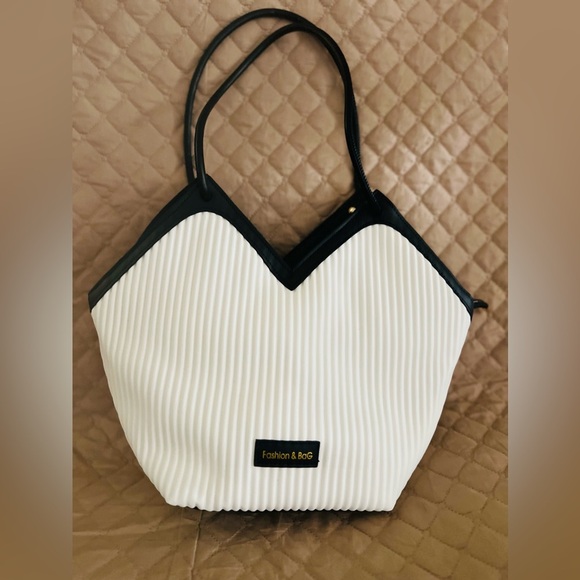 Fashion Bag - Picture 2 of 5